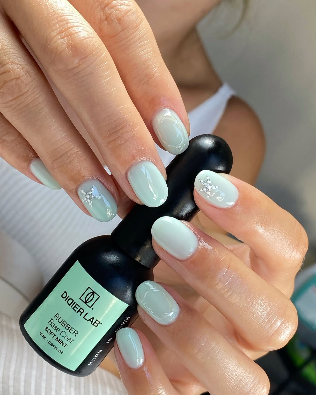 Gēla laka, Rubber base coat, soft mint, 10ml Bez HEMA&TPO