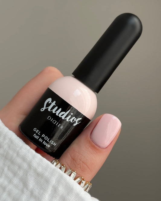 Gēla laka Studios Didier fall in love 8ml Bez HEMA&TPO