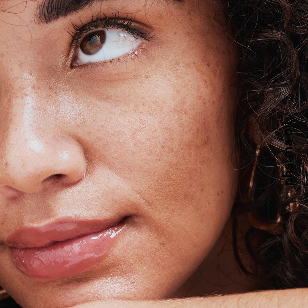 Hydra Hug sejas serums (hialuronskābe + keramīdi)