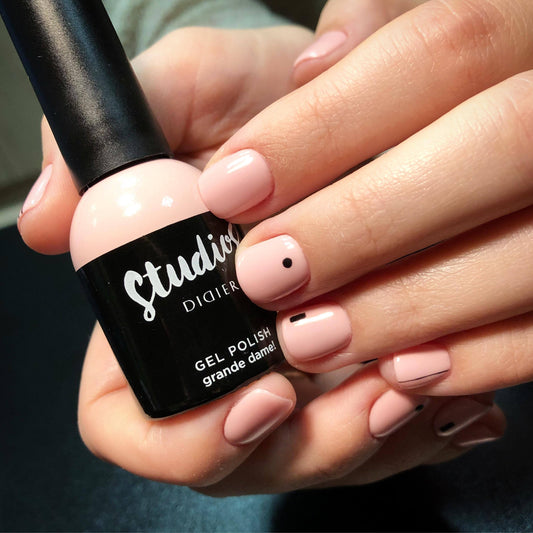 Gēla laka Studios Didier grande dame! 8ml Bez HEMA&TPO