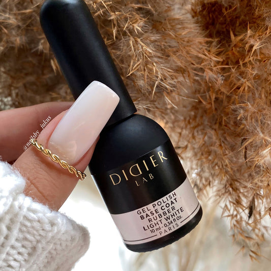 Gēla lakas Rubber base coat light white 10ml Bez HEMA&TPO