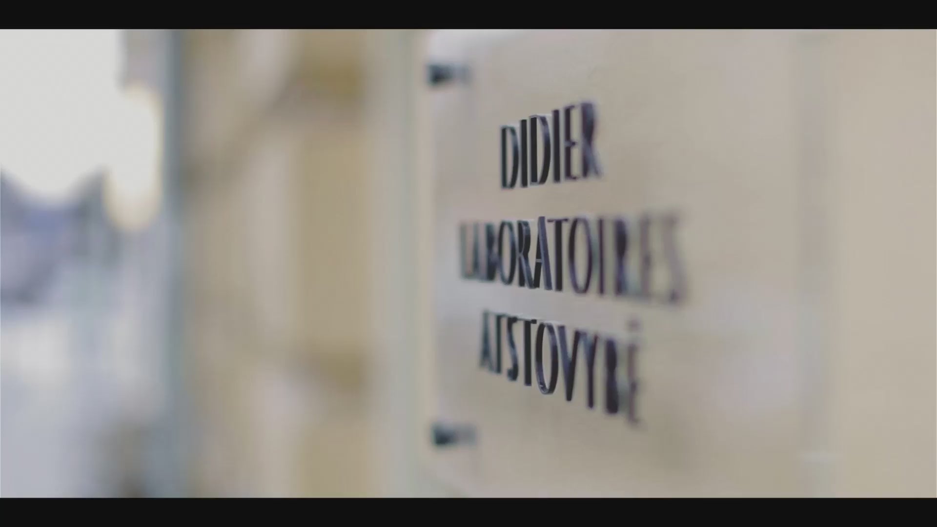Ielādēt video :  